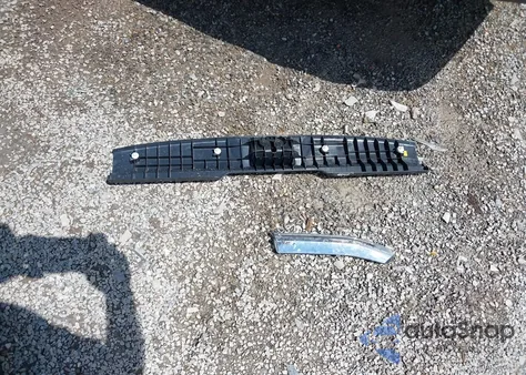 2018 Subaru Outback 2.5I Premium из США, поврежденный, VIN 4S4BSACC5J3365431